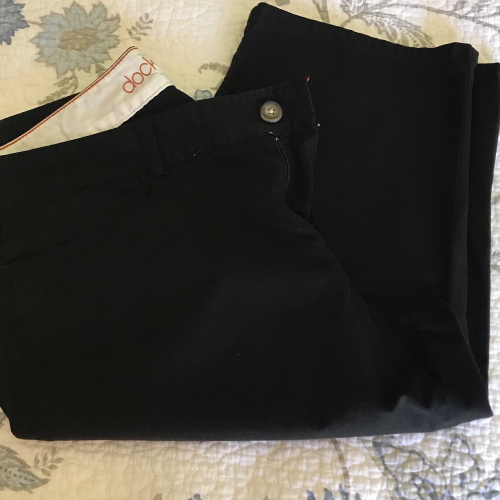 Black Capri